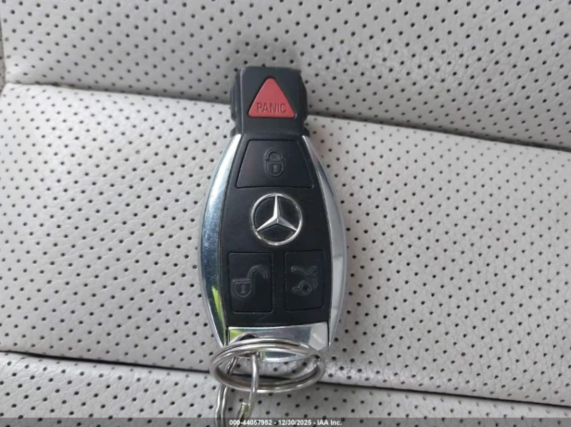 Mercedes-Benz E 350 3.5l 4Matic, снимка 11 - Автомобили и джипове - 53234192