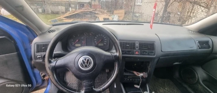 VW Golf 1.9TDI 90, снимка 11 - Автомобили и джипове - 49039000