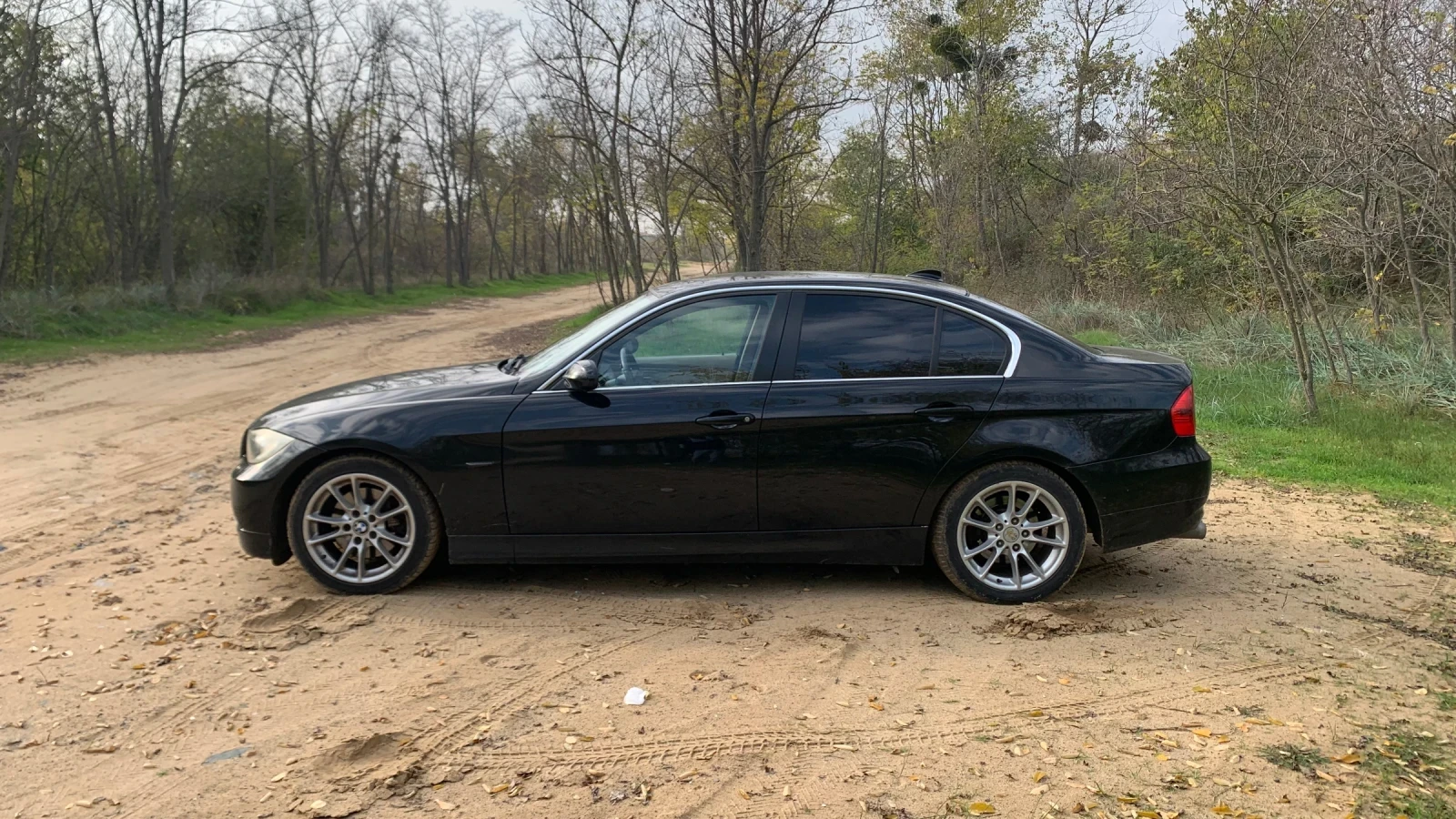 BMW 325 ИДЕАЛНА BMW 325i E90 седан, 3.0 бензин N53 (218 к), снимка 1