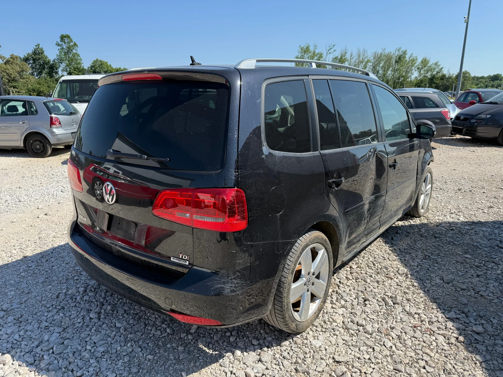 VW Touran УДАРЕН !! РЕАЛНИ 120000 км - изображение 3