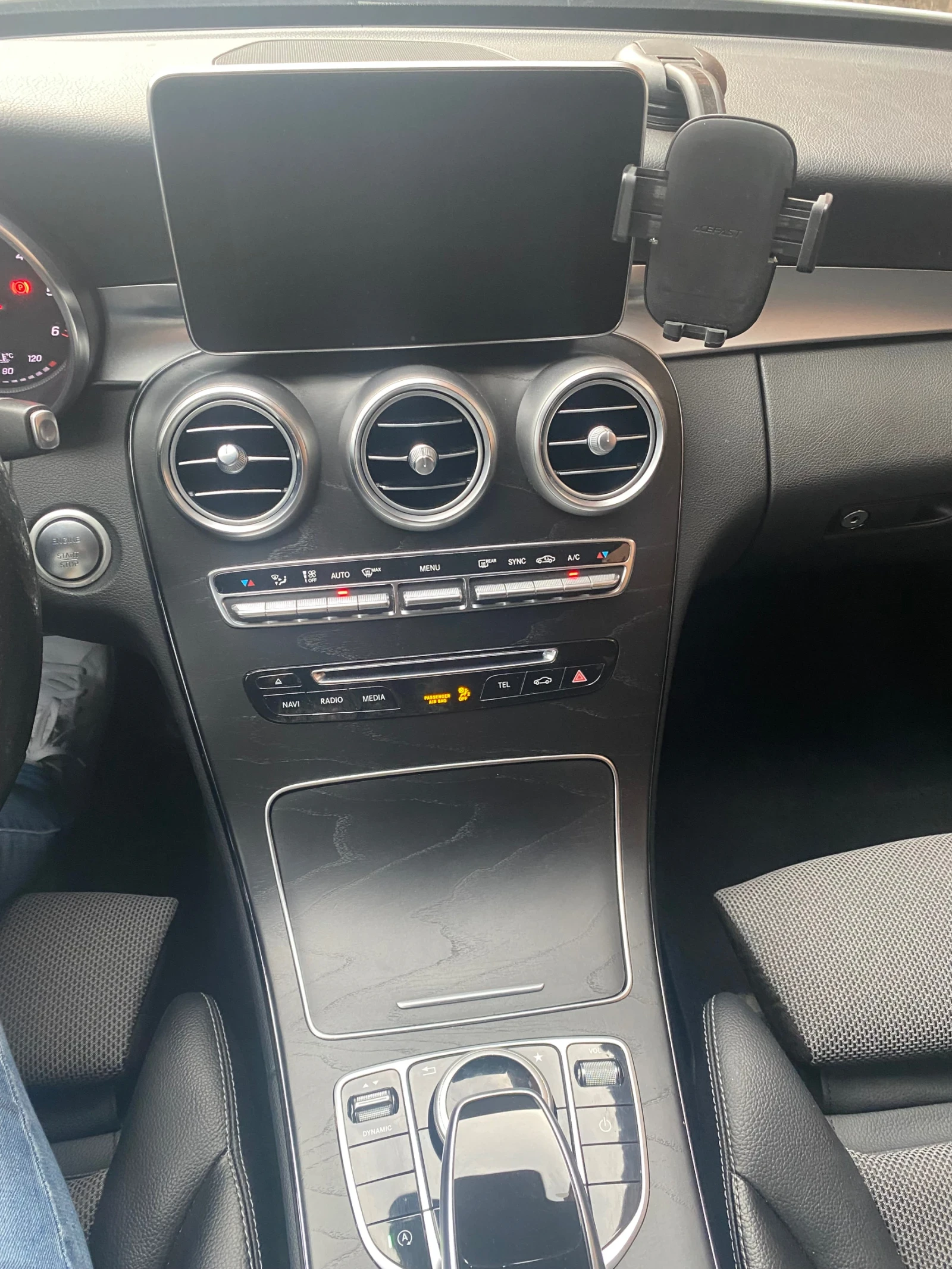 Mercedes-Benz C 220  - изображение 10