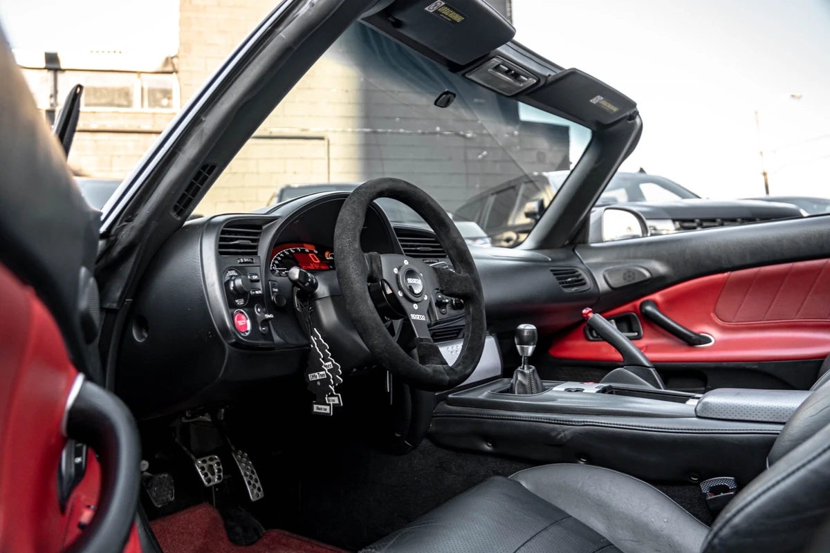 Honda S2000 CONVERIBLE/MANUAL 6 SPEED/CARBON PACKAGE - изображение 8