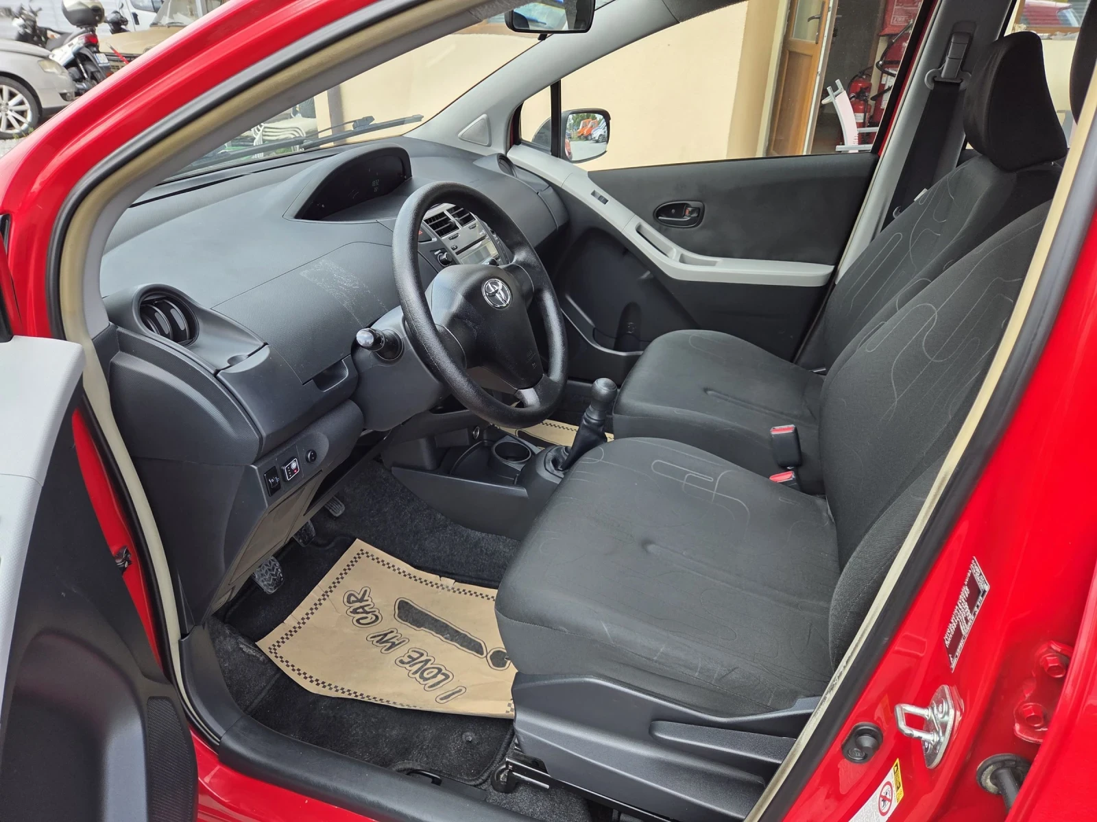 Toyota Yaris 1.0i GPL - изображение 7
