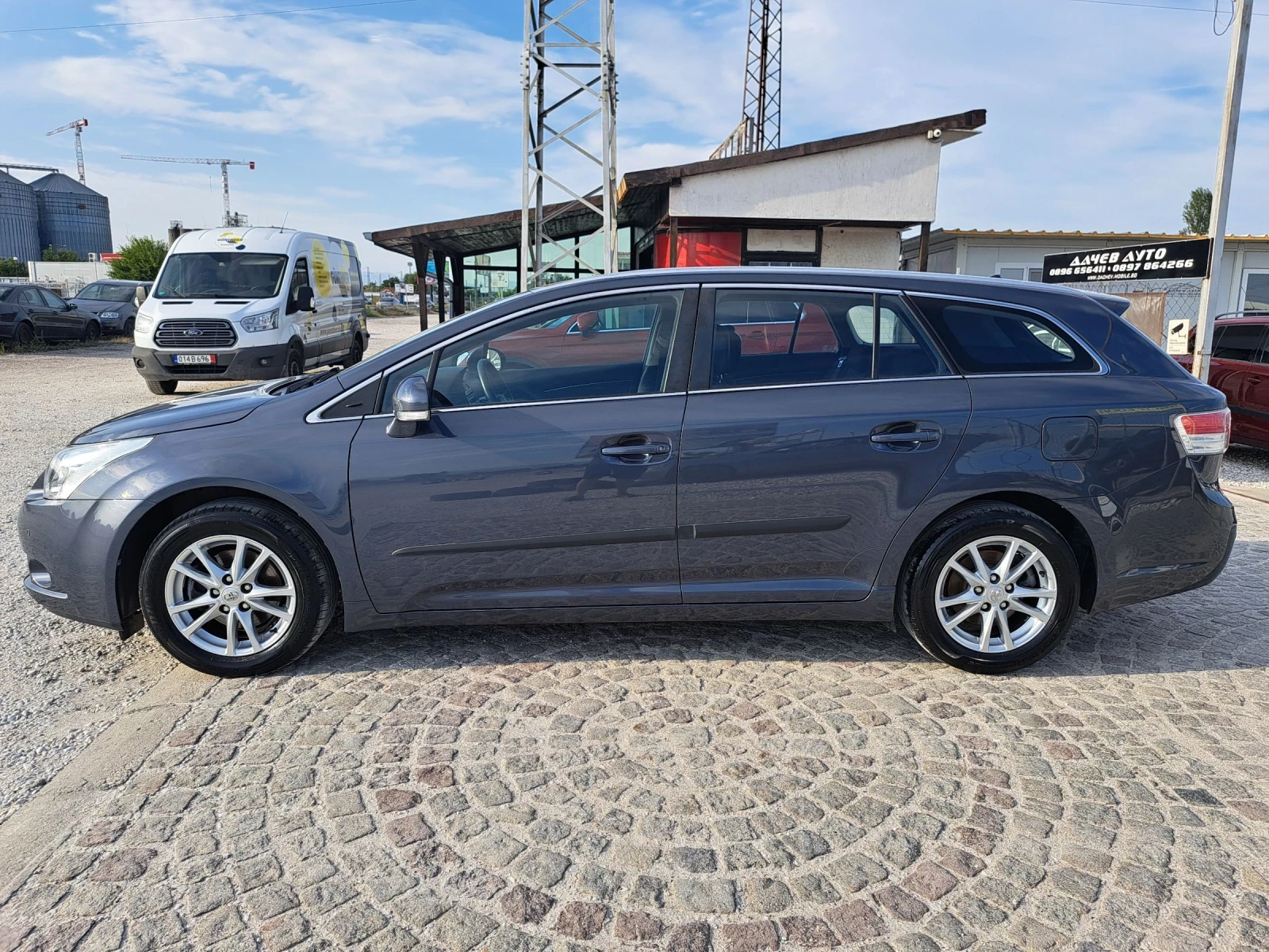 Toyota Avensis 1.8i/НАВИ/КАМЕРА/180000КМ - изображение 2