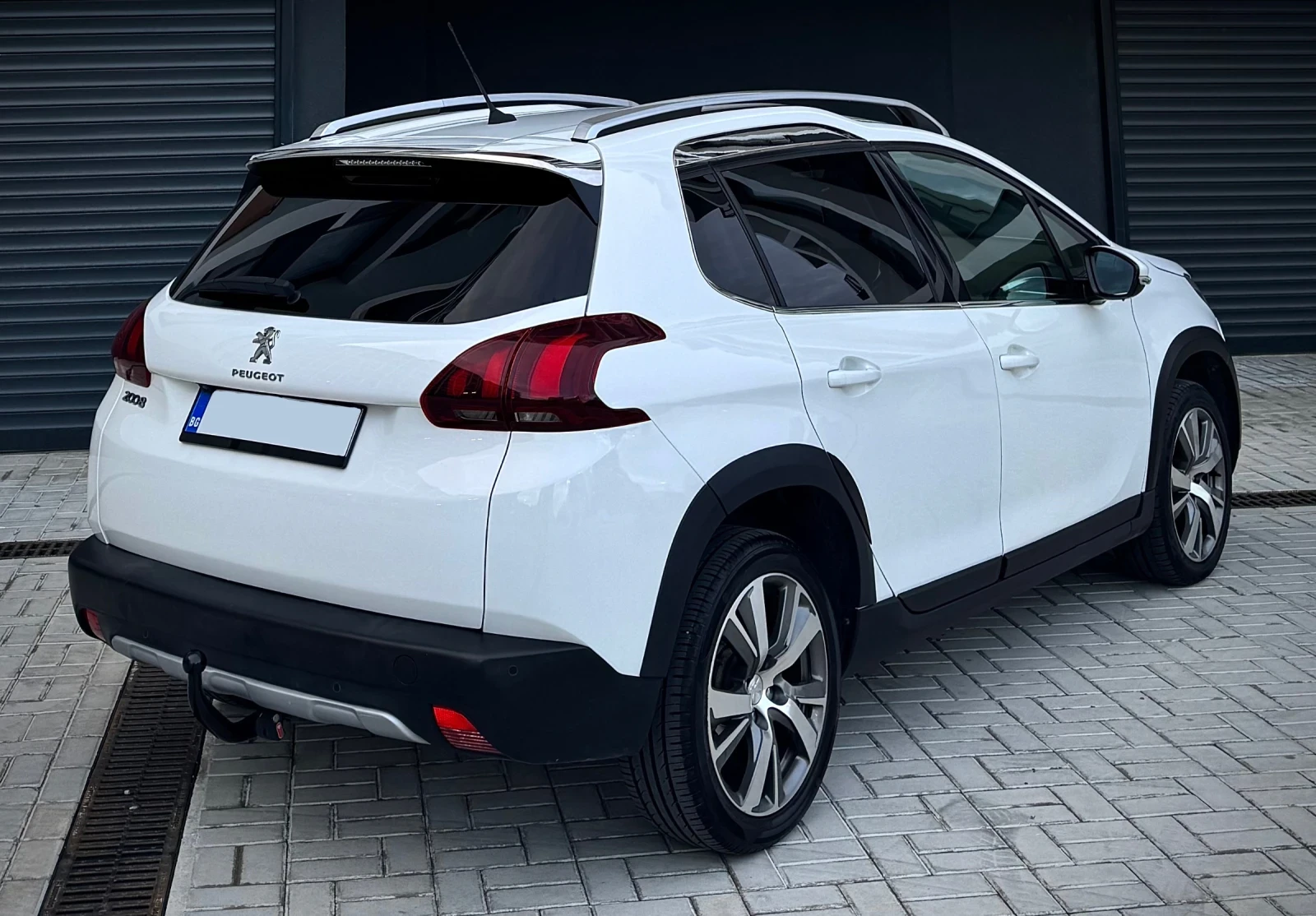 Peugeot 2008 1.2 130к.с. Аllure Facelift 84хил.км  - изображение 3