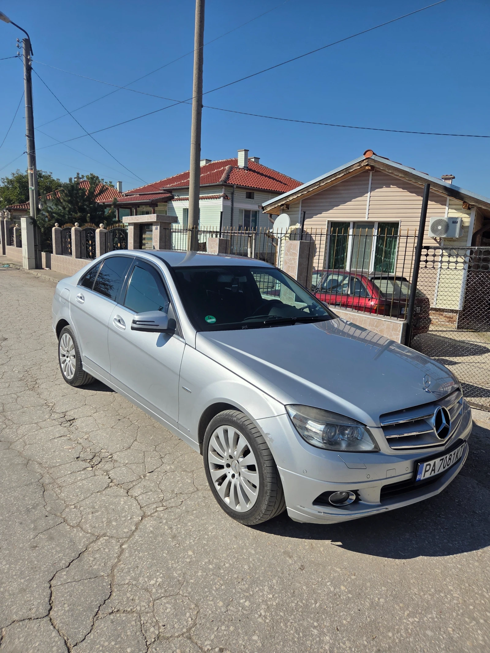 Mercedes-Benz C 320  - изображение 4