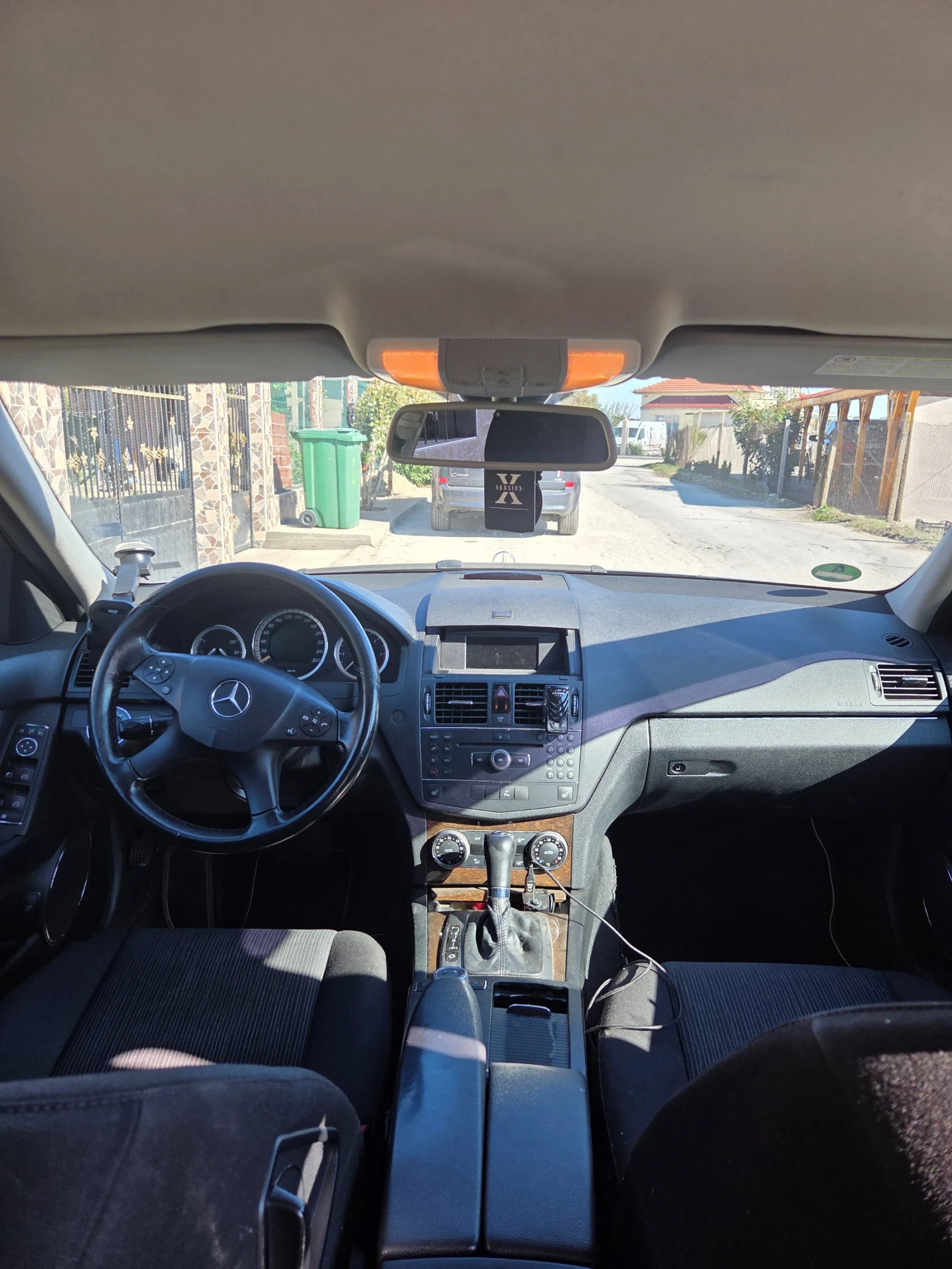 Mercedes-Benz C 320  - изображение 5