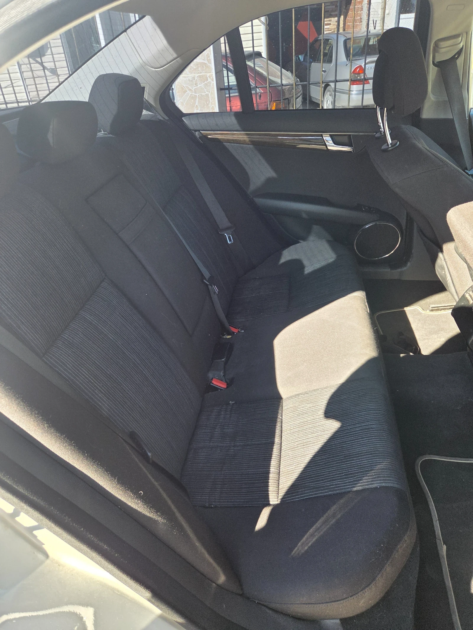 Mercedes-Benz C 320  - изображение 6