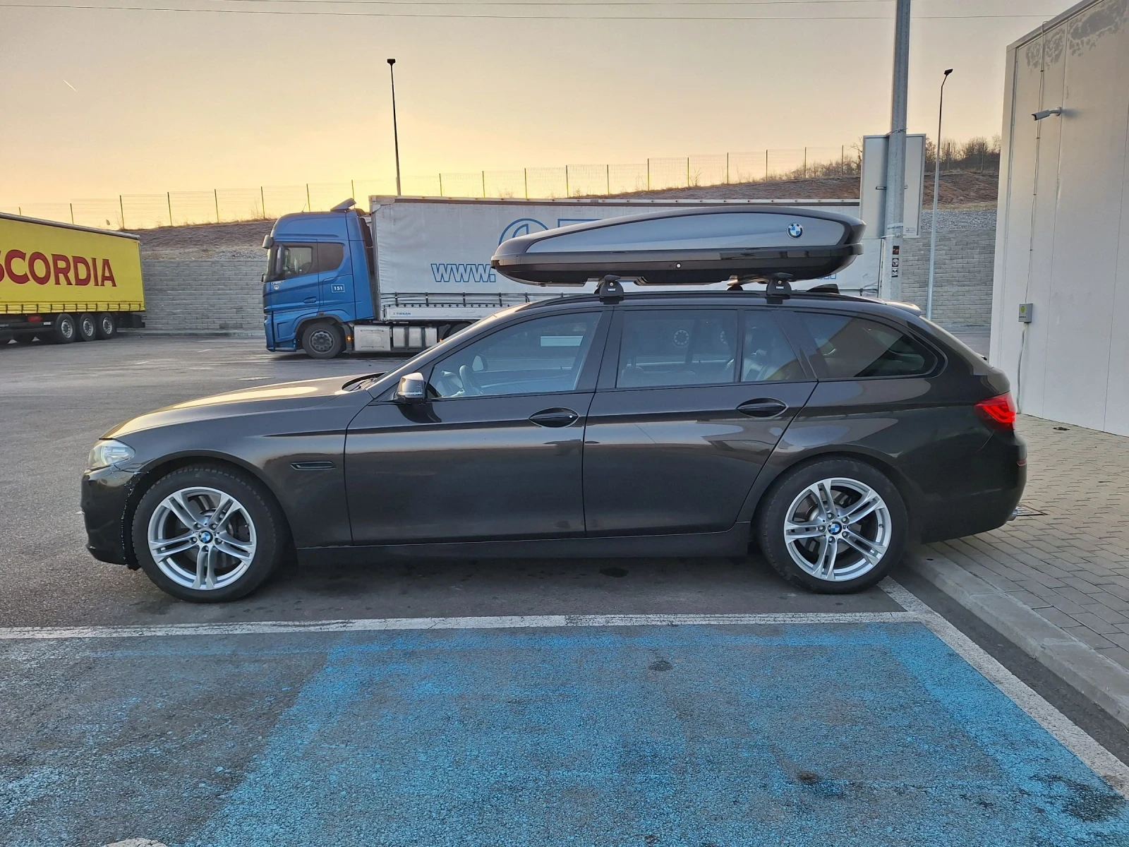 BMW 520 B47 190hp Xdrive - изображение 3