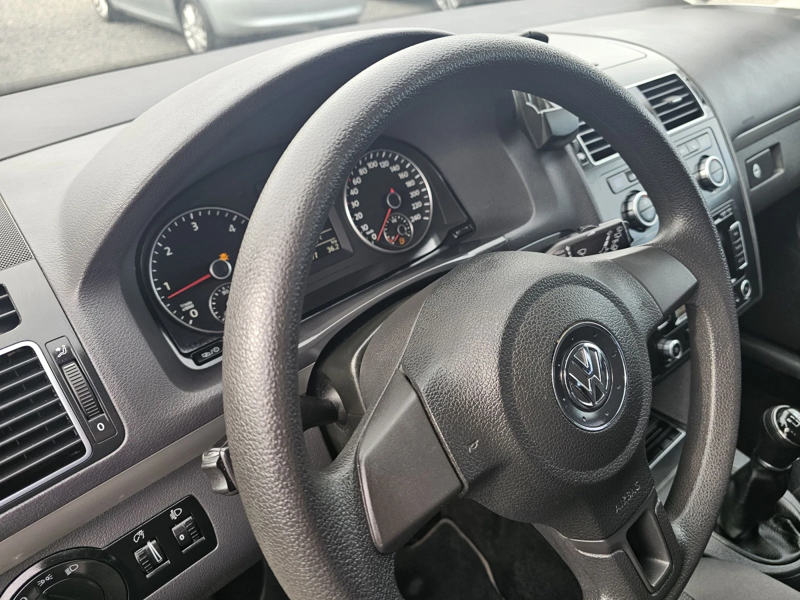 VW Touran 1.6TDI 6CK. NAVI! | Mobile.bg � ����������� 15