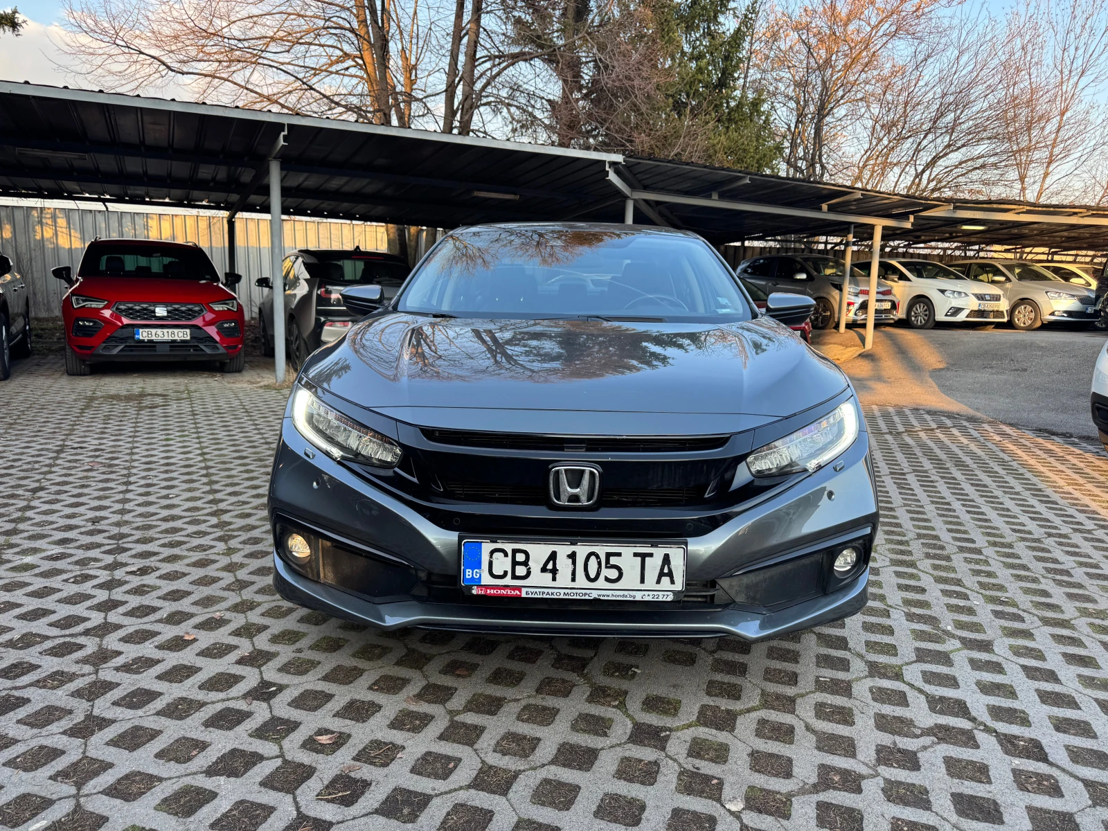 Honda Civic 1.5 VTEC 6MT, снимка 2 - Автомобили и джипове - 53738060