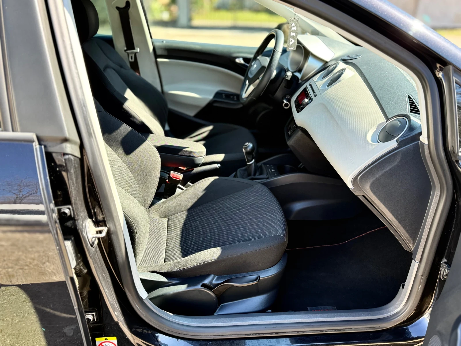 Seat Ibiza 1.9TDI BI-xenon, снимка 9 - Автомобили и джипове - 53831363