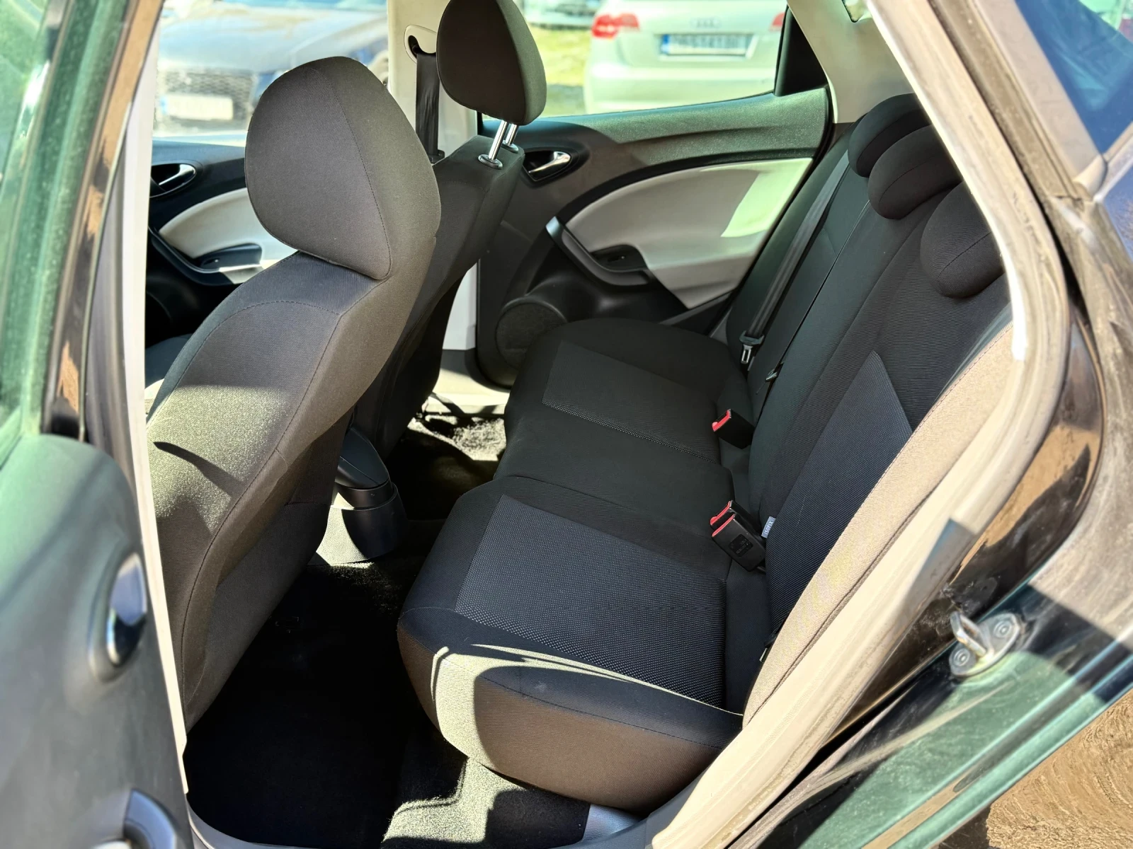 Seat Ibiza 1.9TDI BI-xenon, снимка 10 - Автомобили и джипове - 53831363