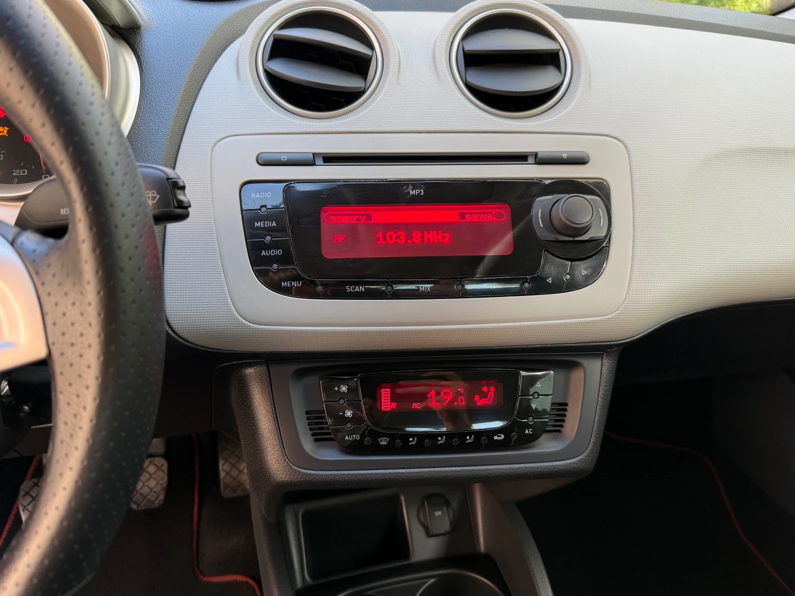 Seat Ibiza 1.9TDI BI-xenon | Mobile.bg � ����������� 14