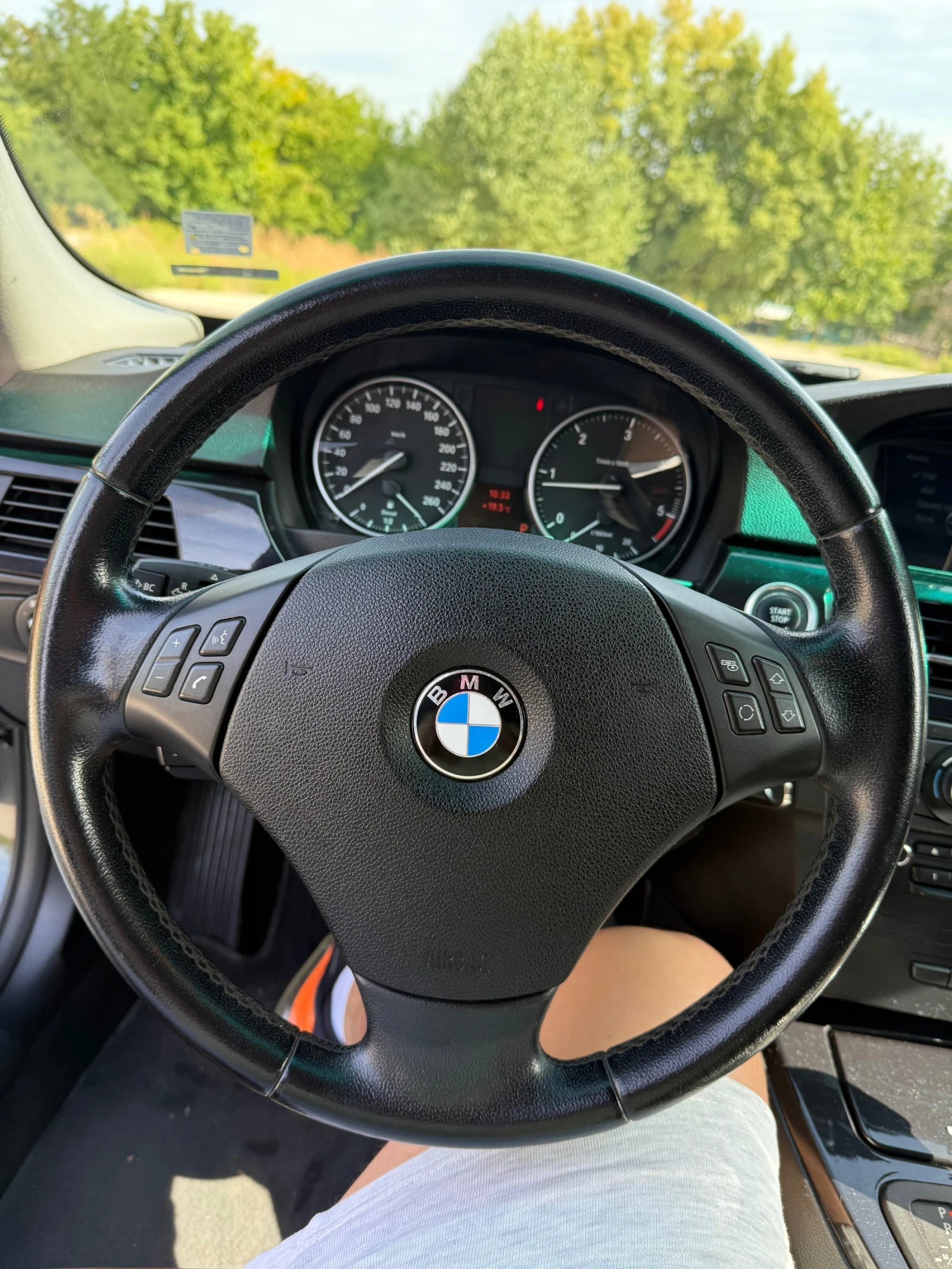 BMW 320 Продавам BMW 320, 2011, Facelift, xDrive., снимка 9 - Автомобили и джипове - 54731463