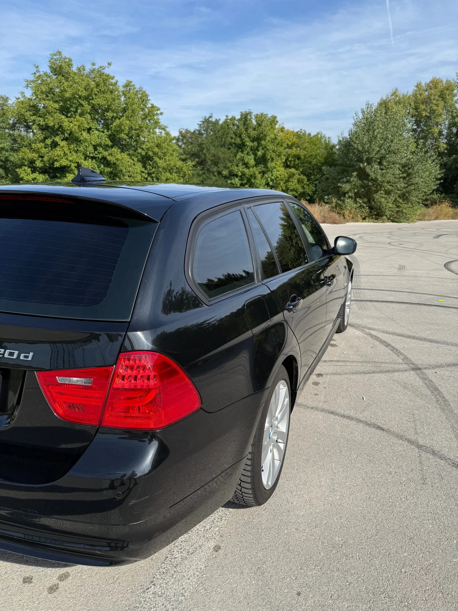 BMW 320 Продавам BMW 320, 2011, Facelift, xDrive., снимка 7 - Автомобили и джипове - 54731463