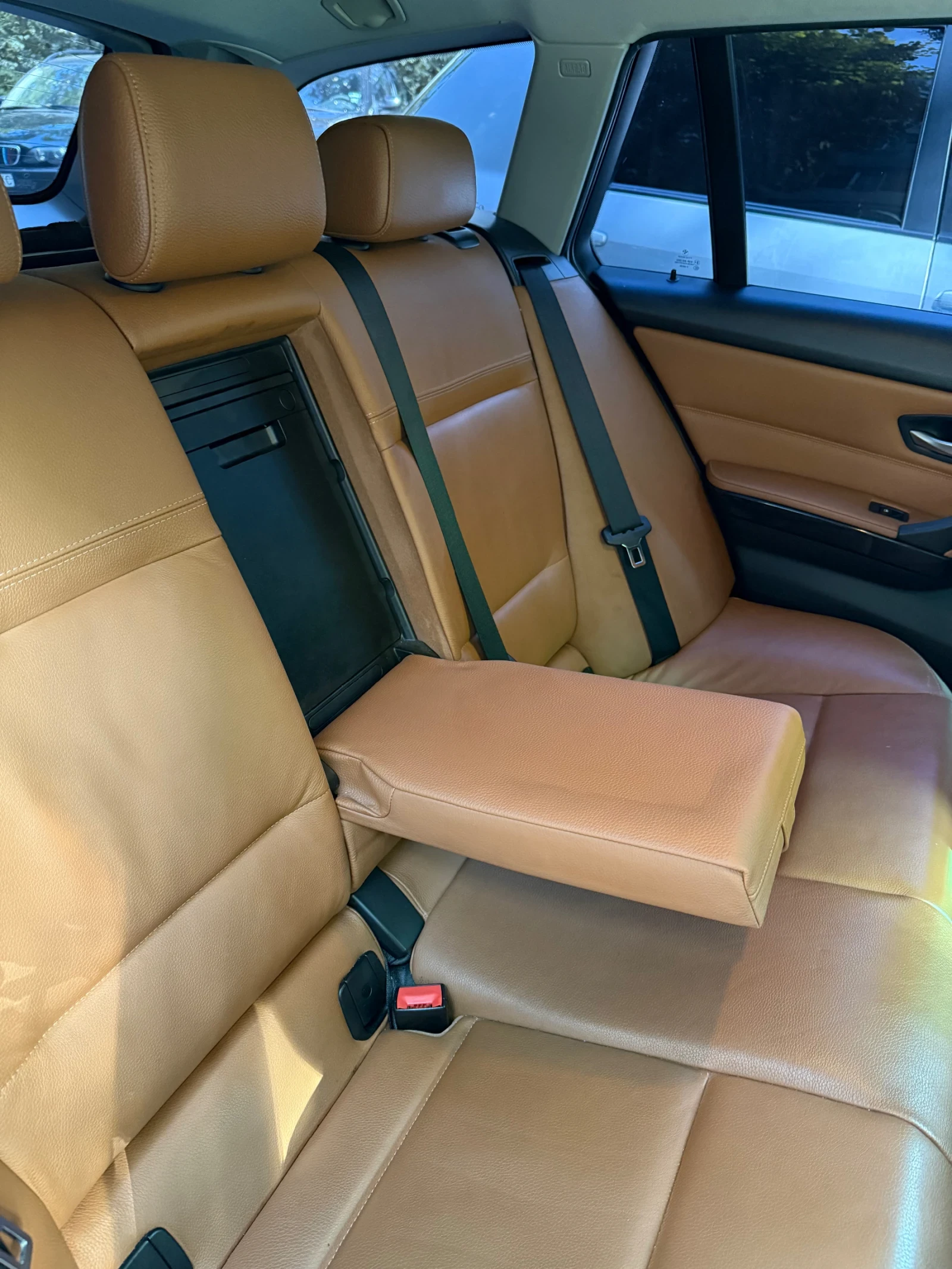 BMW 320 Продавам BMW 320, 2011, Facelift, xDrive., снимка 14 - Автомобили и джипове - 54731463
