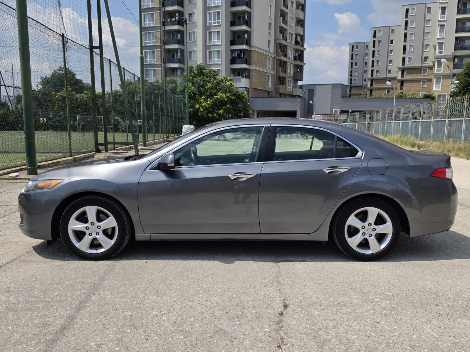 Honda Accord 2.4i-VTEC Distronic + , Lane Assist, снимка 8 - Автомобили и джипове - 55096003
