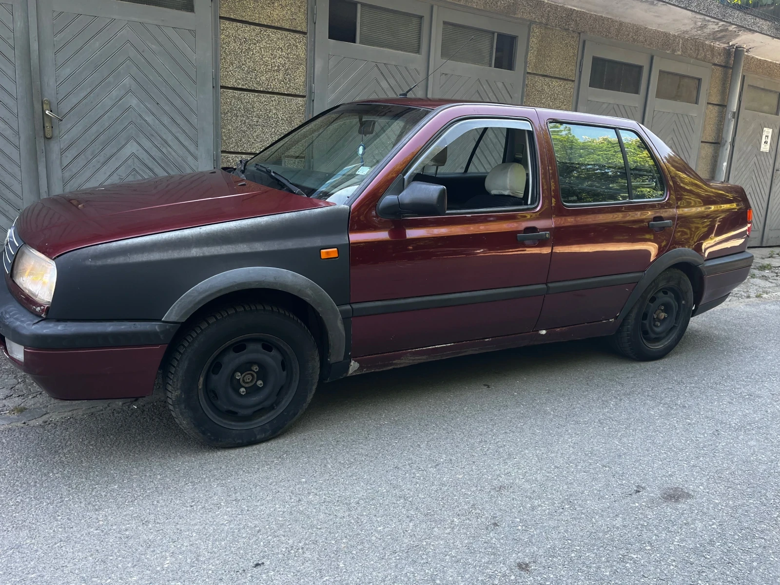 VW Vento 1.9, снимка 2 - Автомобили и джипове - 55103631