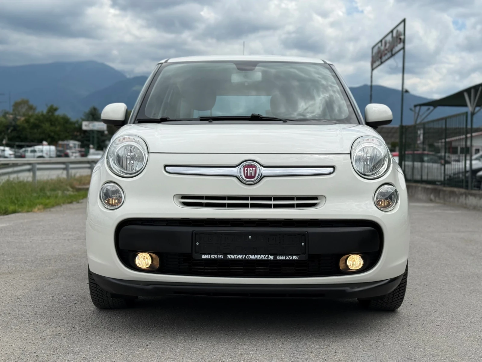 Fiat 500L 1.3-MULTIJET-EURO-5B-БЯЛА ПЕРЛА-КАТО ЧИСТО НОВА, снимка 2 - Автомобили и джипове - 55140528