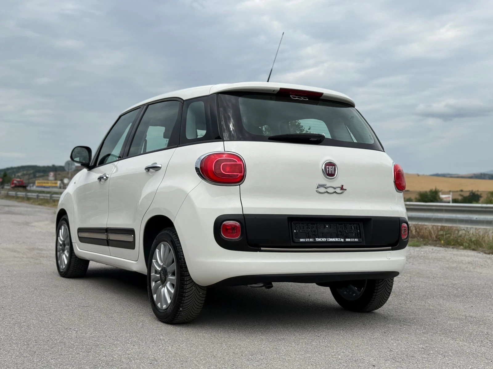Fiat 500L 1.3-MULTIJET-EURO-5B-БЯЛА ПЕРЛА-КАТО ЧИСТО НОВА, снимка 4 - Автомобили и джипове - 55140528