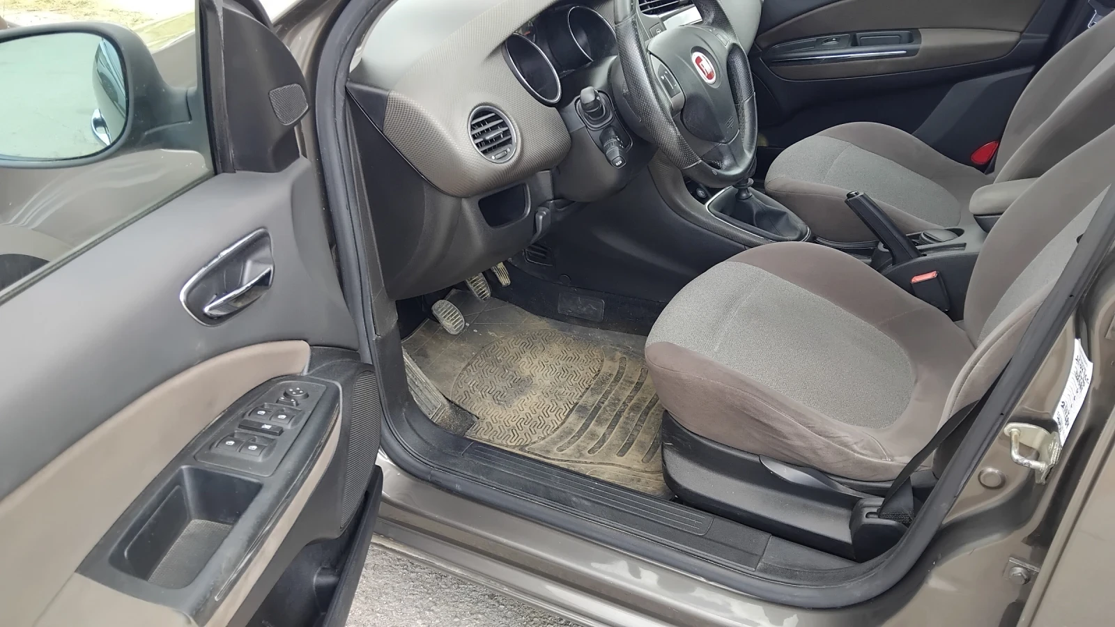 Fiat Bravo 1.6, снимка 9 - Автомобили и джипове - 55299043