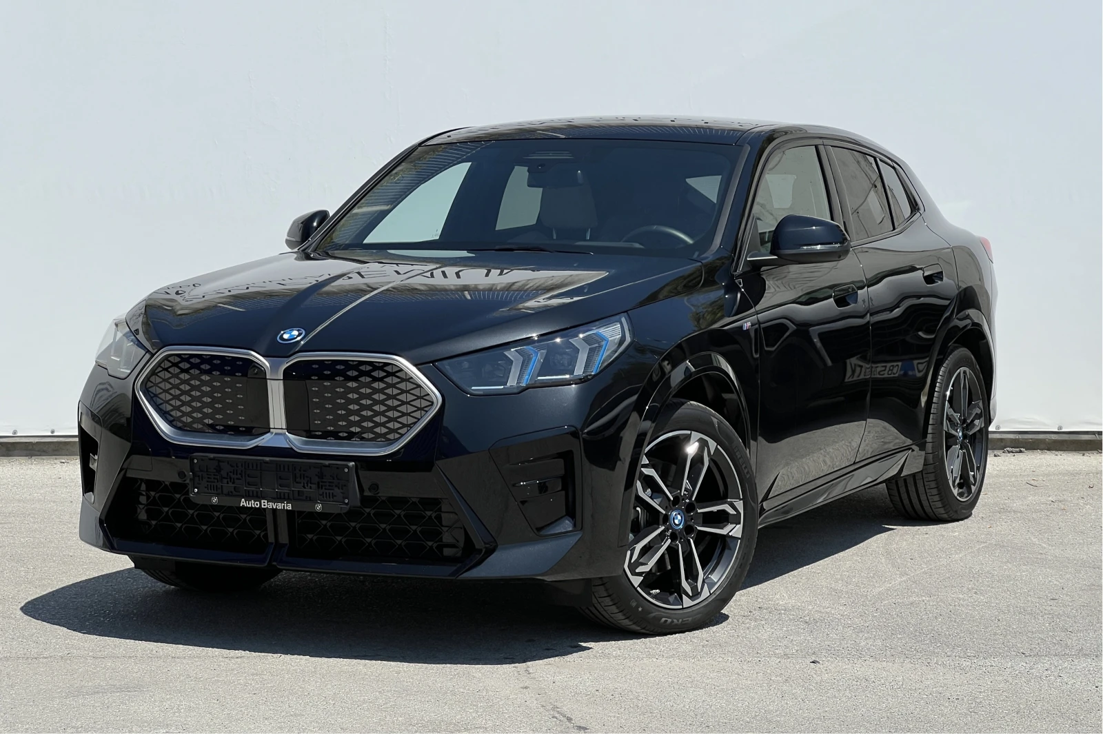 BMW iX2 xDrive30