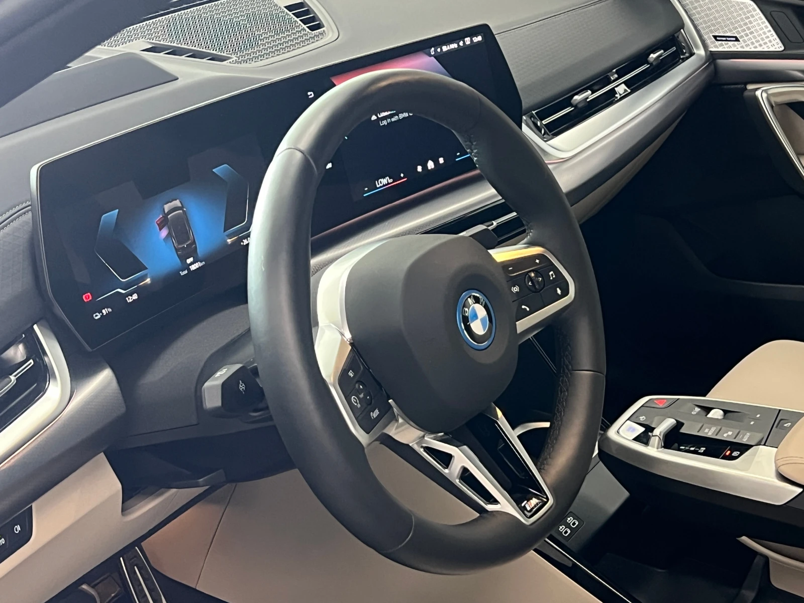BMW iX2 xDrive30, снимка 8 - Автомобили и джипове - 55539831