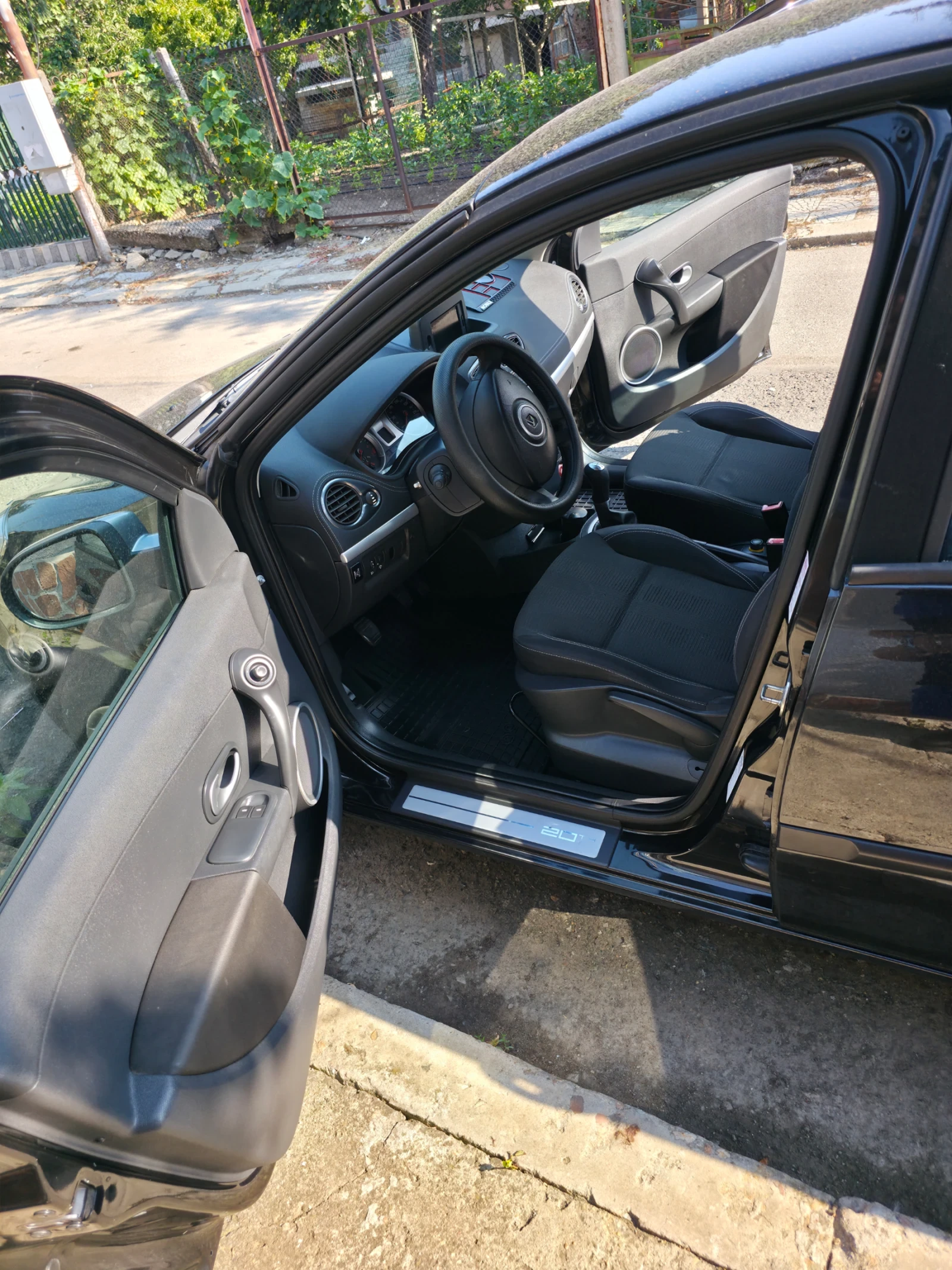 Renault Clio 5, снимка 7 - Автомобили и джипове - 55647566