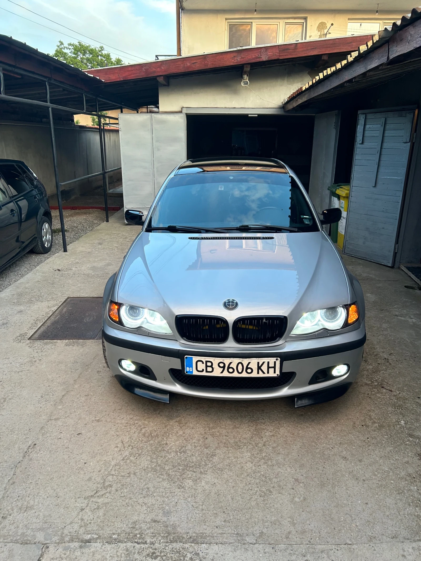 BMW 330, снимка 13 - Автомобили и джипове - 56260363
