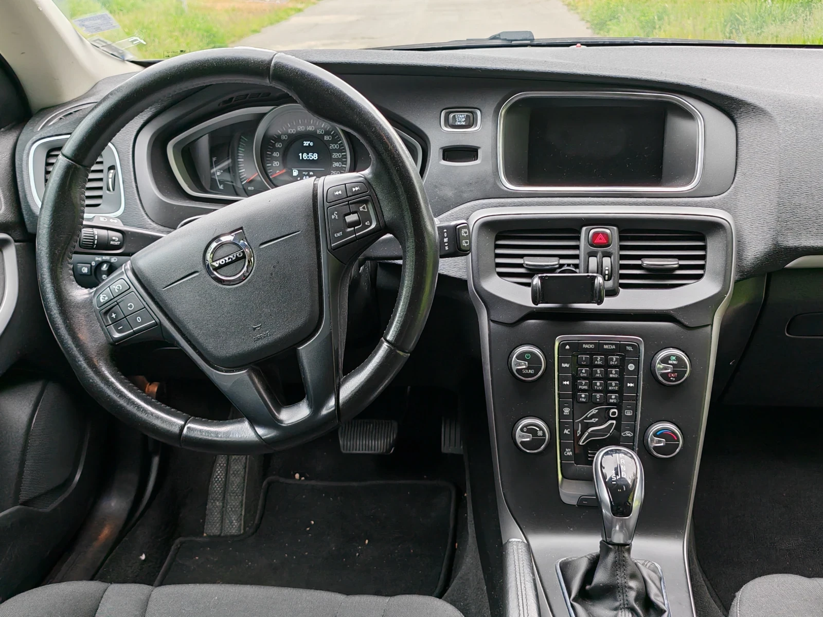 Volvo V40 2017 2.0D 120hp Automatic | Mobile.bg � ����������� 12