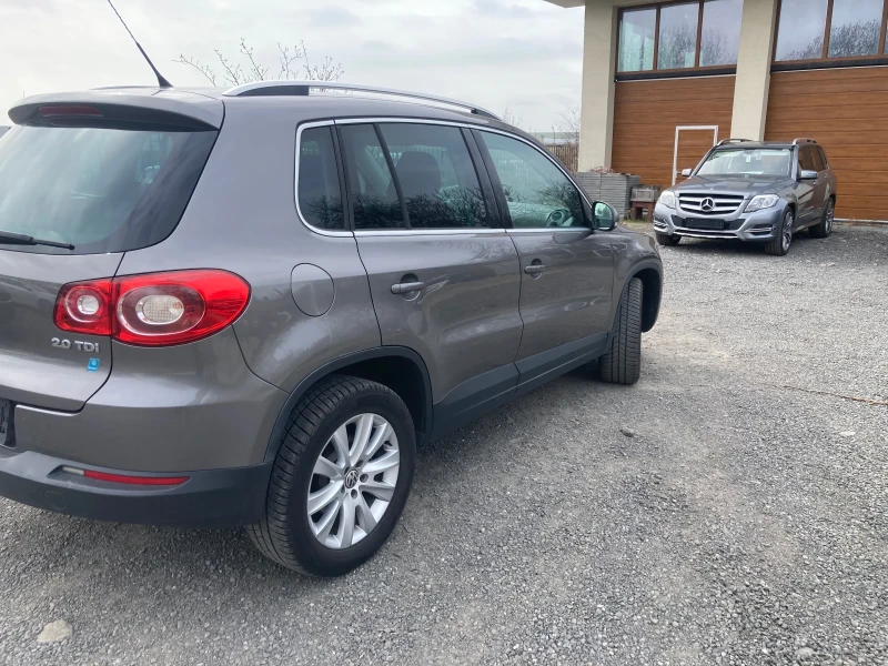 VW Tiguan   ТОП, снимка 4 - Автомобили и джипове - 49322696