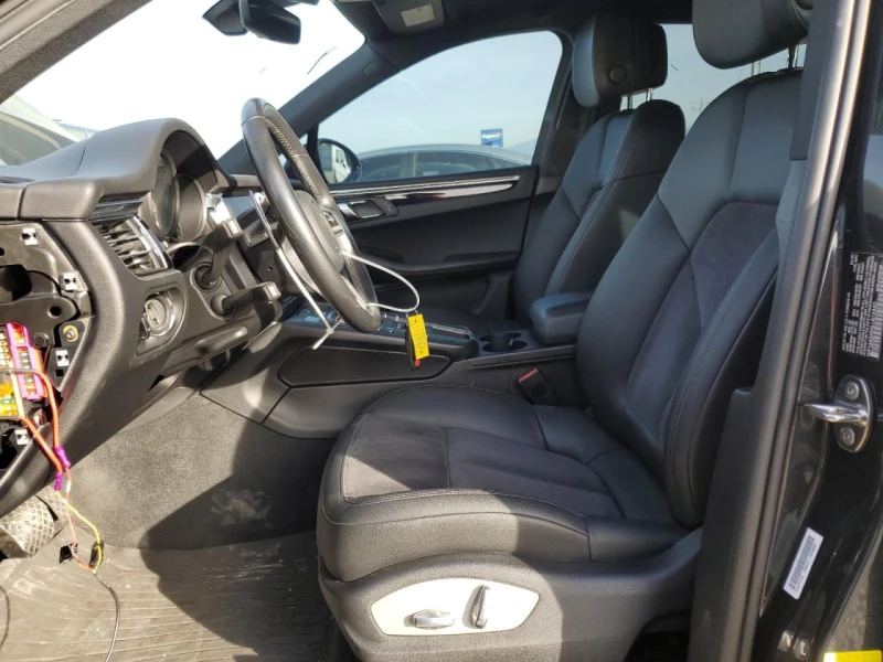 Porsche Macan AWD* KEYLESS* КОЖА* АЛКАНТАРА* ПОДГРЕВ* , снимка 7 - Автомобили и джипове - 52655386