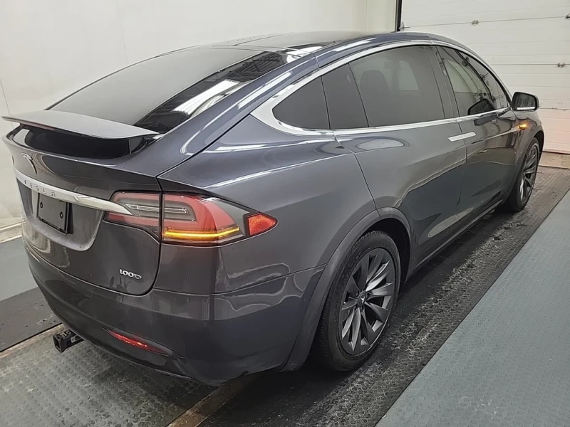 Tesla Model X * 100D * CARFAX * БЕЗ ПЪРВОНАЧАЛНА ВНОСКА, снимка 3 - Автомобили и джипове - 52920070