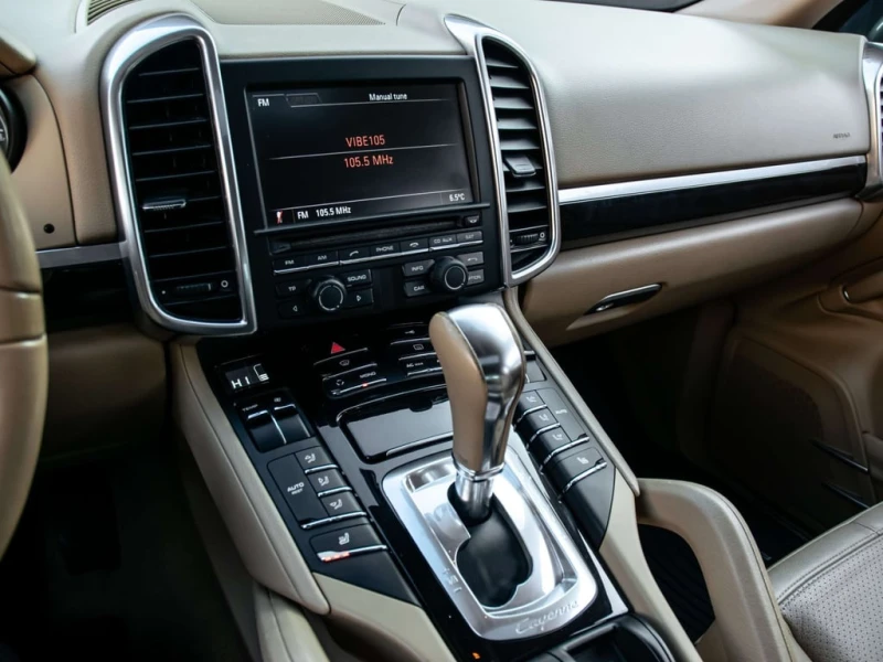 Porsche Cayenne * CARFAX * ЦЕНА ДО БГ, снимка 17 - Автомобили и джипове - 53214850