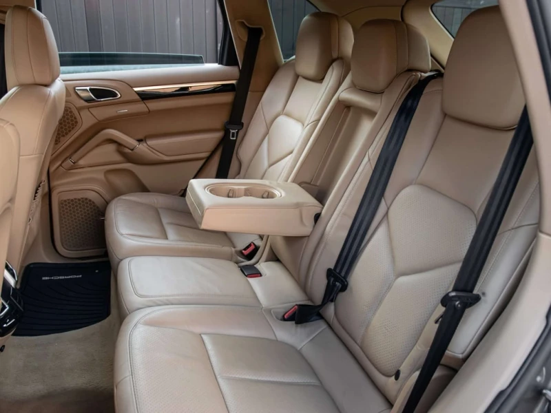Porsche Cayenne * CARFAX * ЦЕНА ДО БГ, снимка 10 - Автомобили и джипове - 53214850