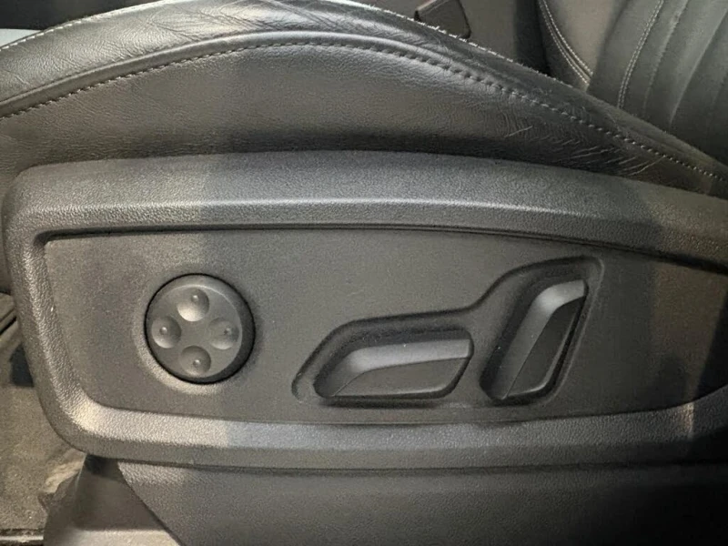 Audi Q5 Progressiv* DIGITAL* ПАНОРАМА* КАМЕРА* КОЖА* , снимка 12 - Автомобили и джипове - 53260109