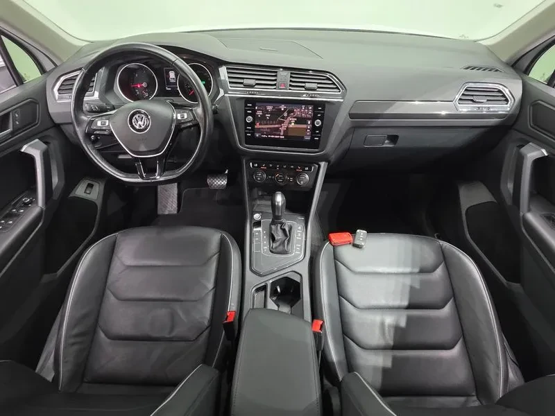 VW Tiguan 2.0 Tdi Premium, снимка 7 - Автомобили и джипове - 55888215