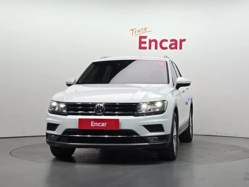 VW Tiguan 2.0 Tdi Premium, снимка 3 - Автомобили и джипове - 55888215