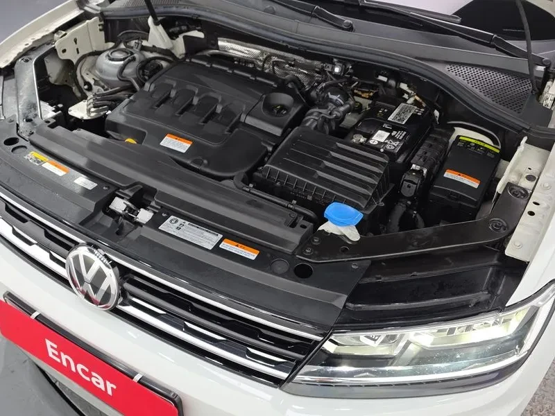 VW Tiguan 2.0 Tdi Premium, снимка 6 - Автомобили и джипове - 55888215