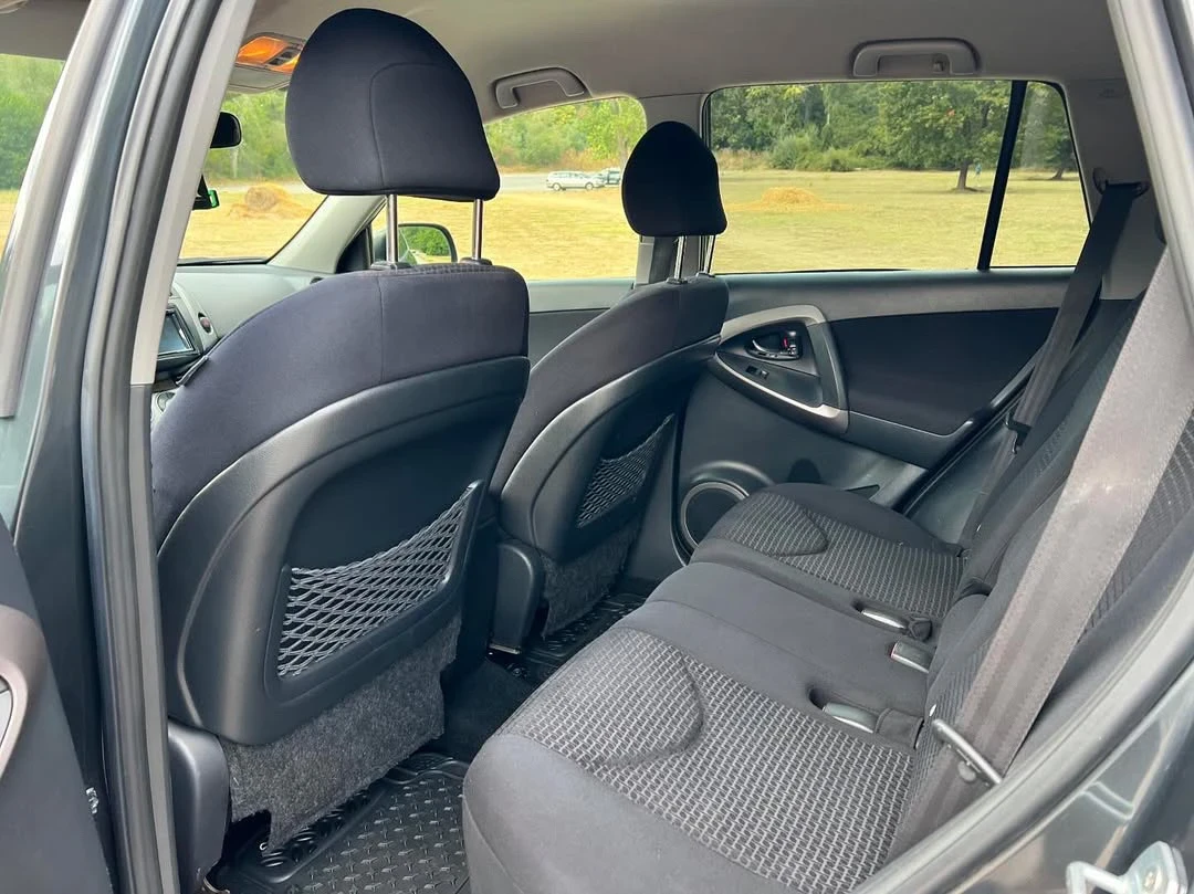 Toyota Rav4  - изображение 8