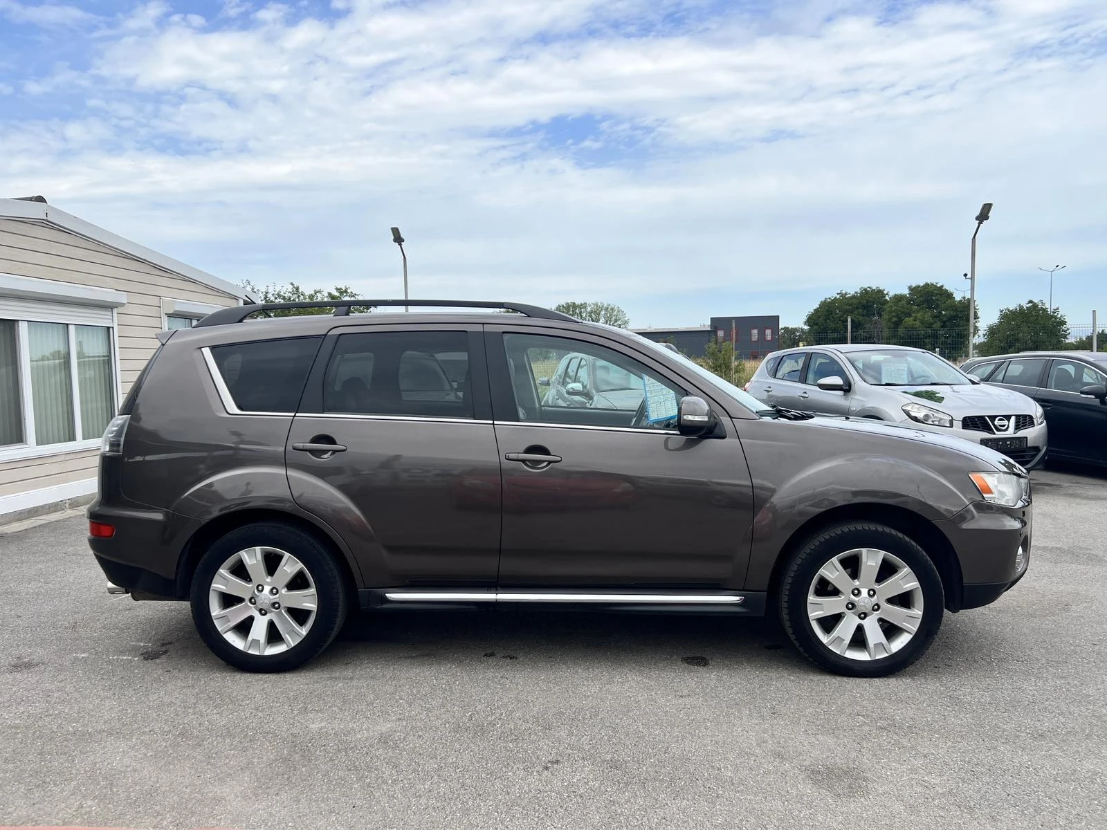 Mitsubishi Outlander 2.2 DI-D - изображение 2