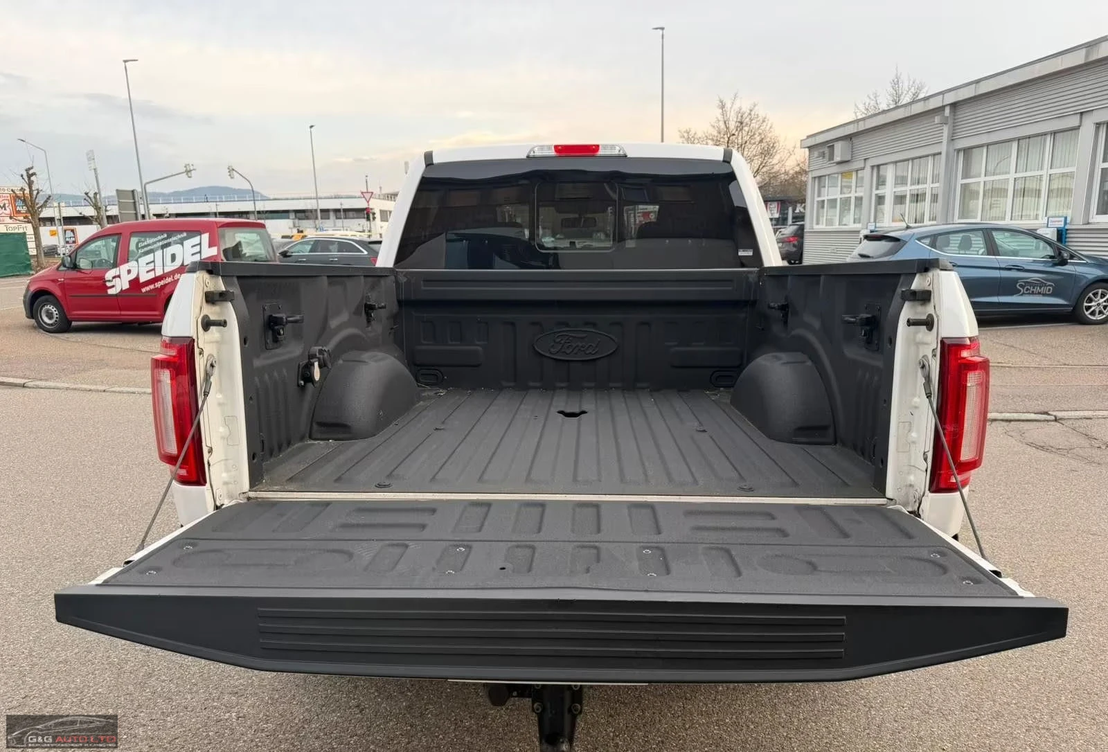 Ford F150 5.0L/401HP/KING-RANCH/PANO/4X4/CAM/MEMO/907g, снимка 8 - Автомобили и джипове - 53800087