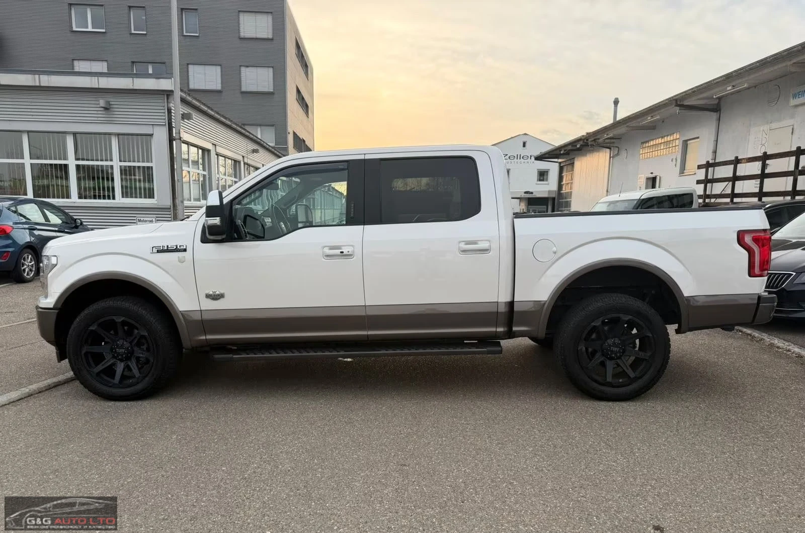 Ford F150 5.0L/401HP/KING-RANCH/PANO/4X4/CAM/MEMO/907g, снимка 3 - Автомобили и джипове - 53800087