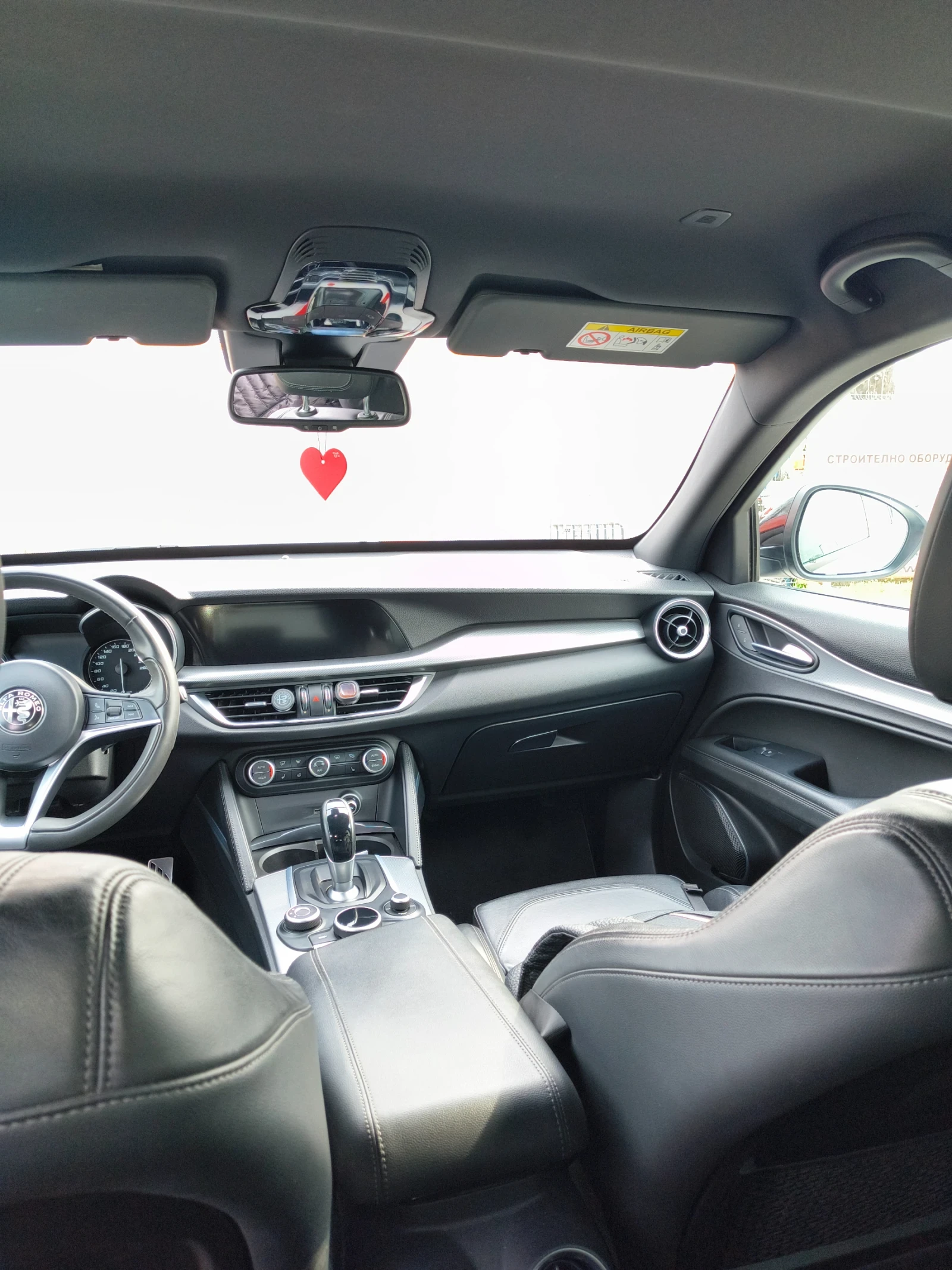 Alfa Romeo Stelvio, снимка 9 - Автомобили и джипове - 53927382