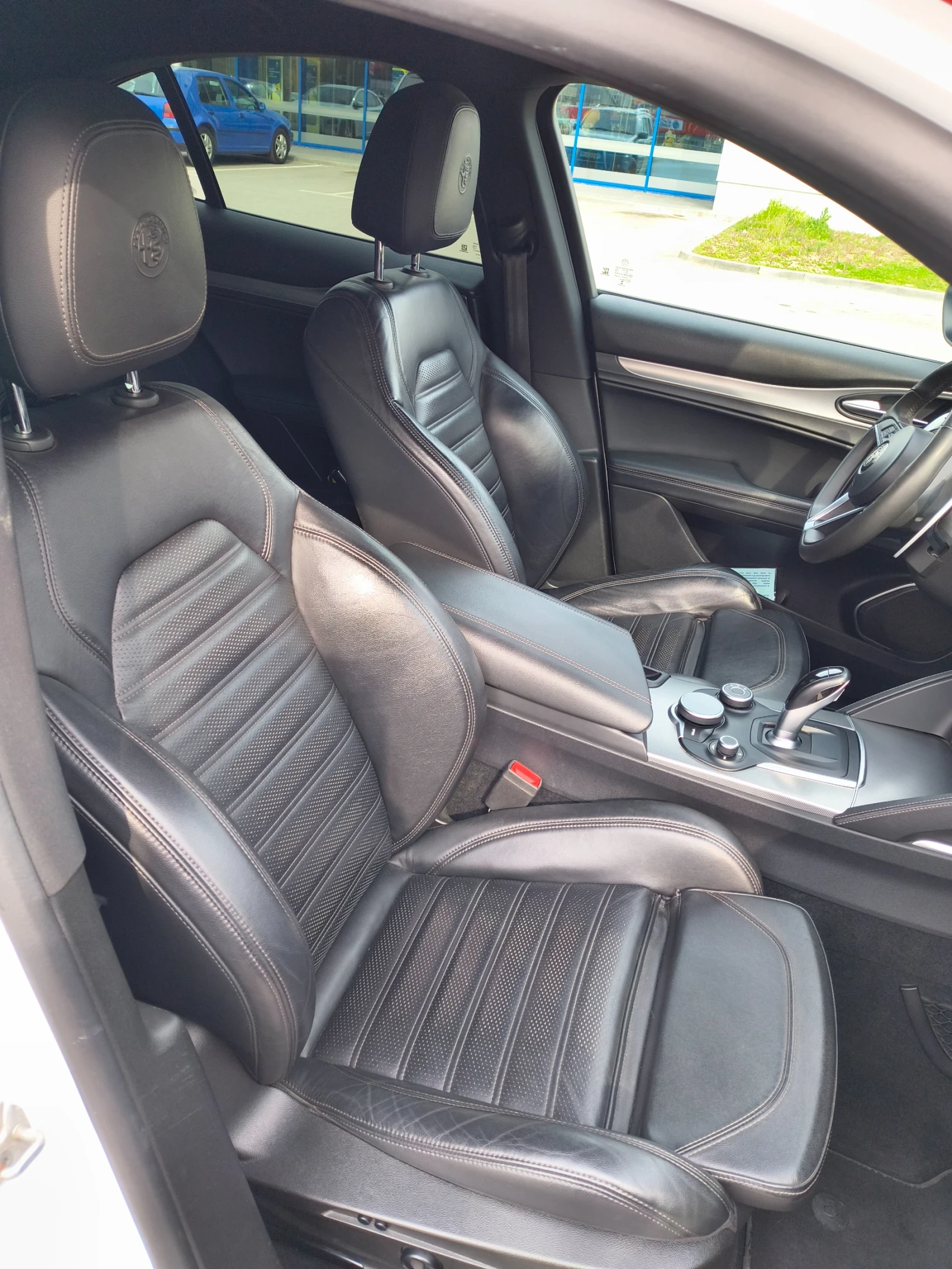 Alfa Romeo Stelvio, снимка 15 - Автомобили и джипове - 53927382