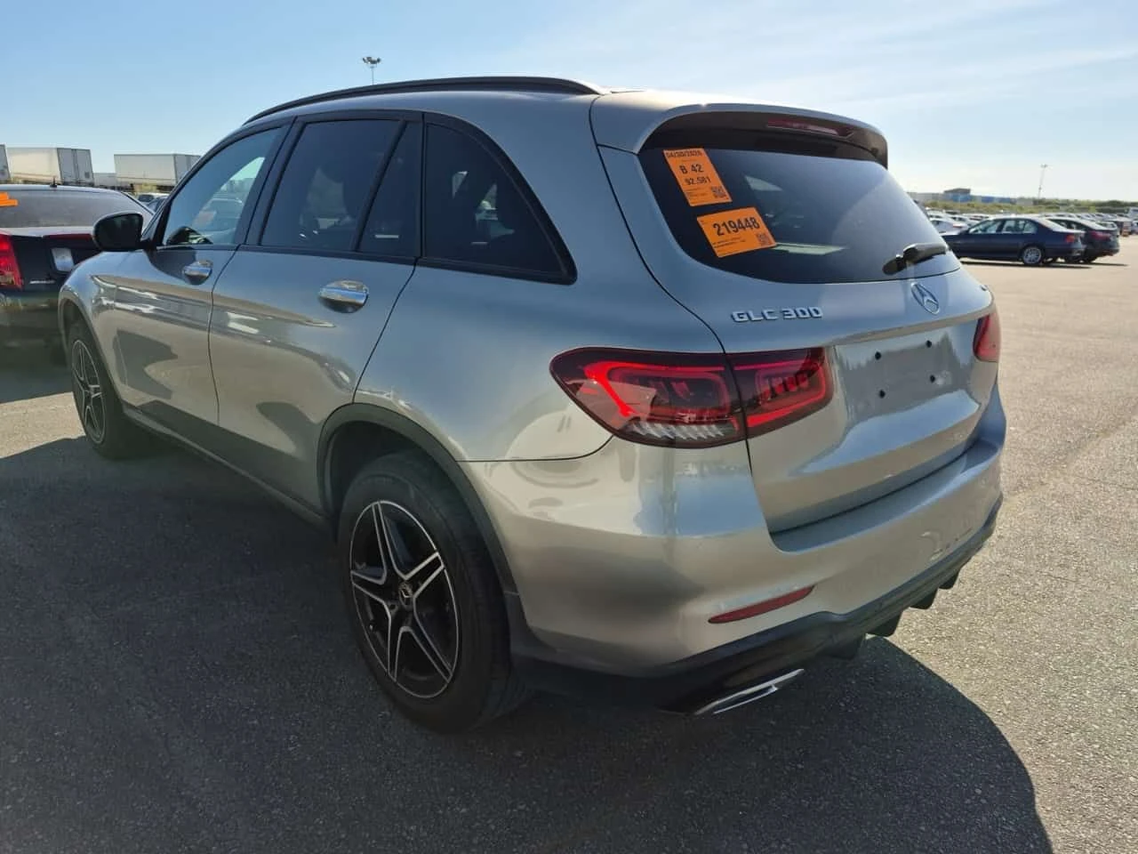 Mercedes-Benz GLC 300 ПОДГРЕВИ * ПАНО * KEYLESS, снимка 4 - Автомобили и джипове - 54383976