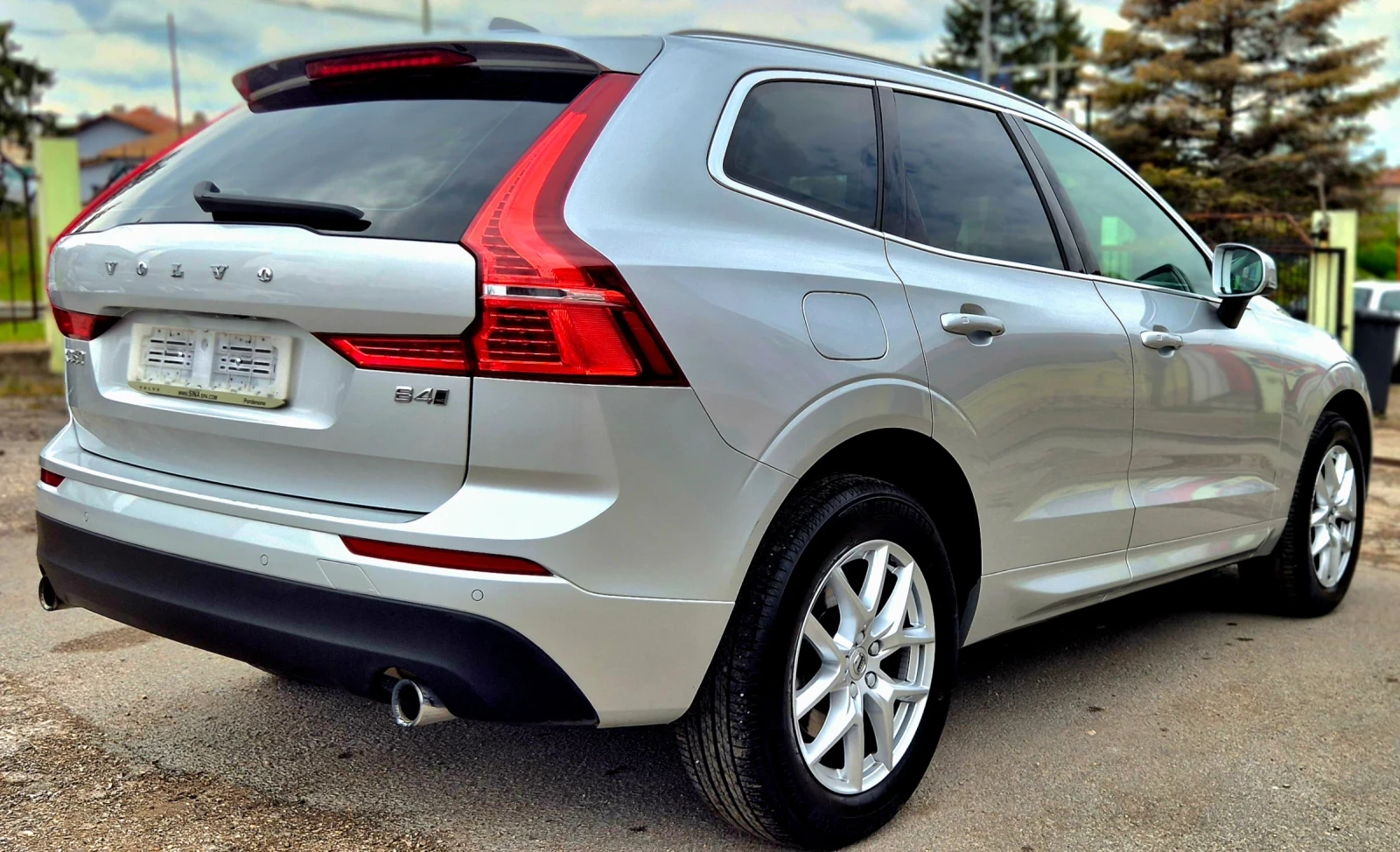 Volvo XC60 2.0D* MILDHYBRID* AWD* NAVI* CAMERA* LED* KEYLESS, снимка 4 - Автомобили и джипове - 54388367