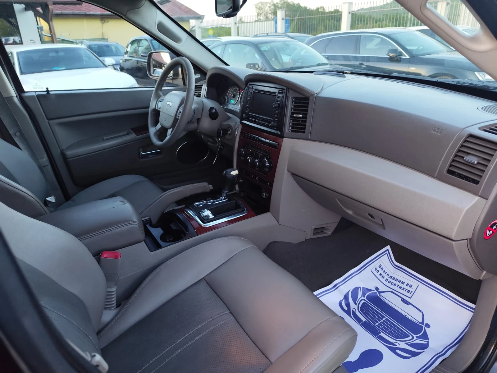 Jeep Grand cherokee 3.0 дизел Италия 4х4, снимка 12 - Автомобили и джипове - 54441012
