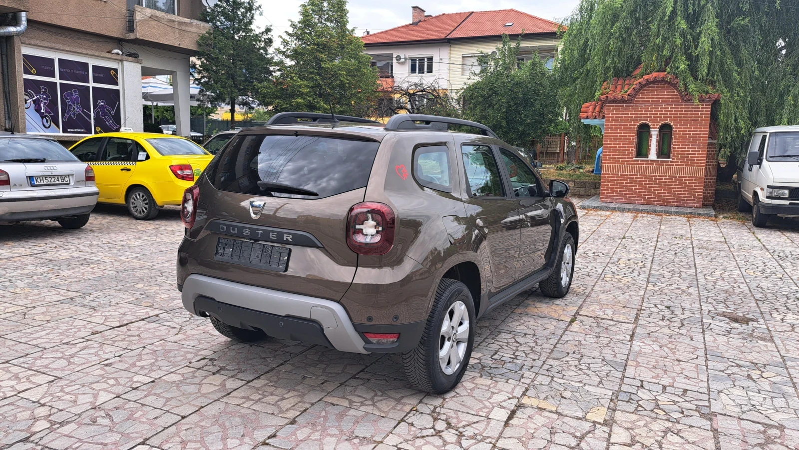 Dacia Duster, снимка 6 - Автомобили и джипове - 55138010